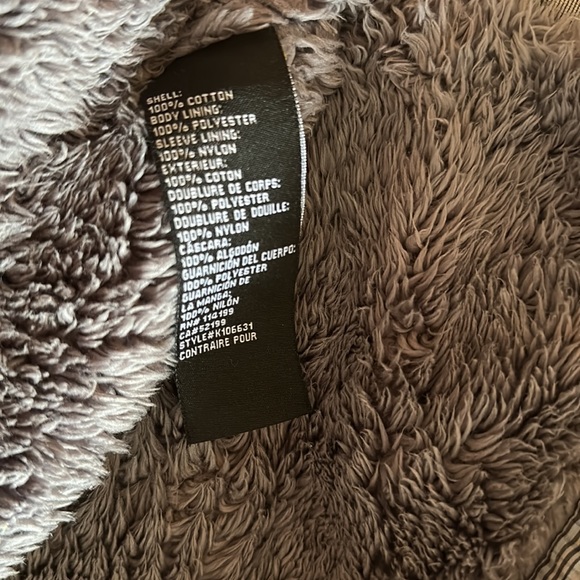 Quicksilver snow jacket with removable faux fur hood lining - Picture 5 of 5